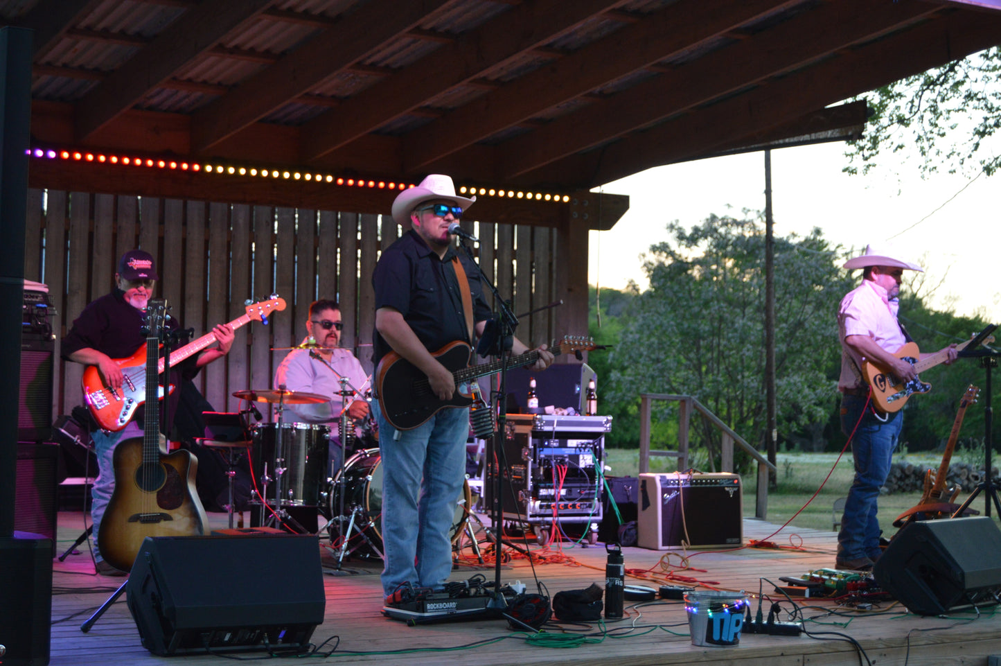 Carlos and Dan and the Silver Bullets